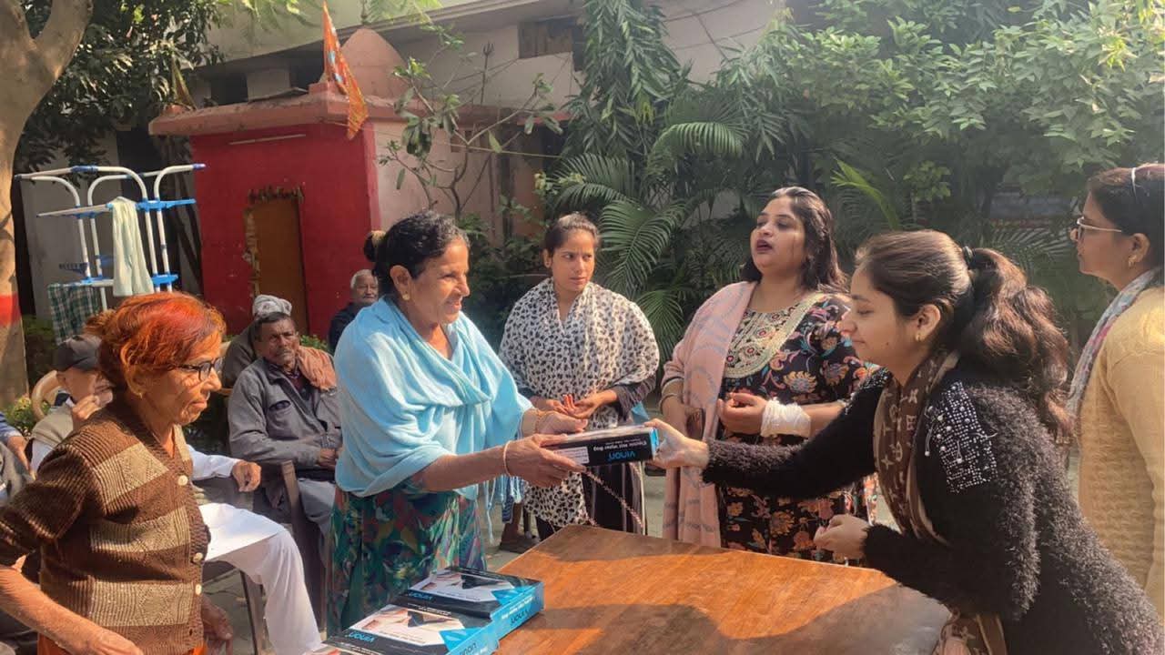 Winter relief kits and hot water bags distribution to senior citizens